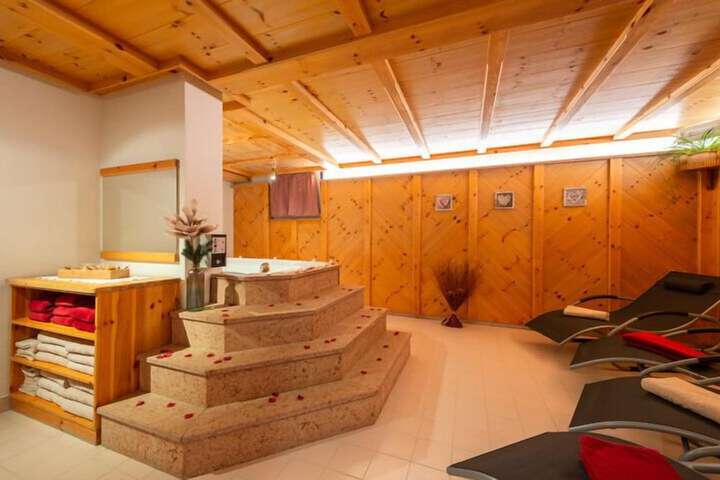 Spa 43 of 49