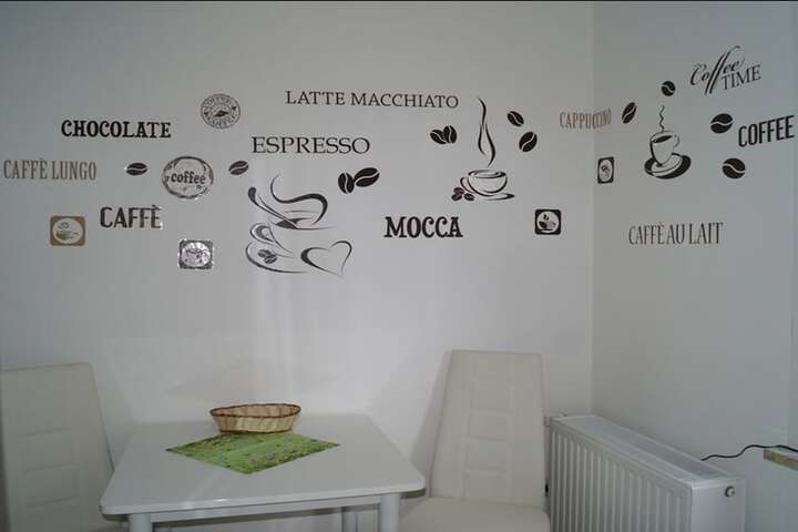Room 14 of 28