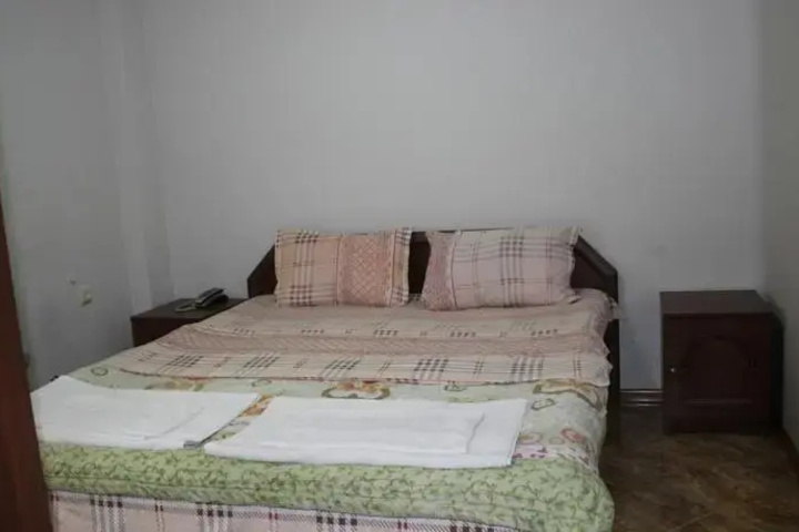 Room 10 of 10