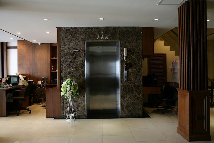 Hotel Interior 4 of 34