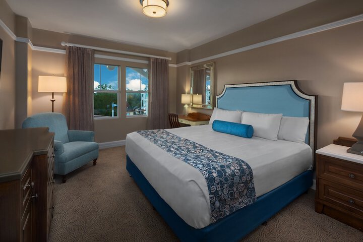 Room 7 of 35