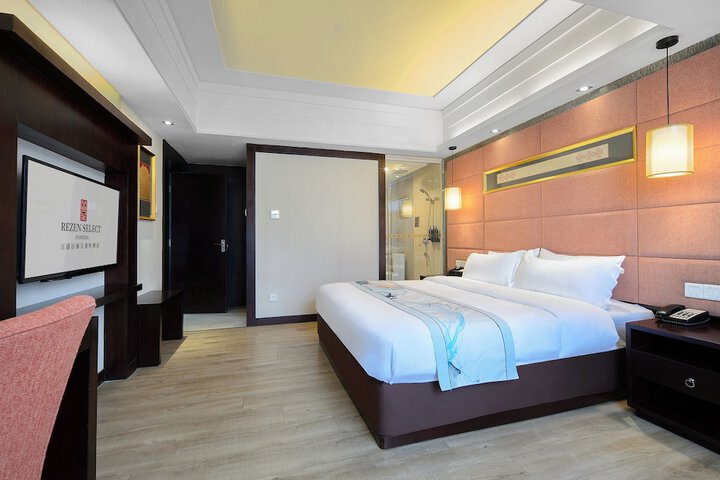 Room 34 of 71