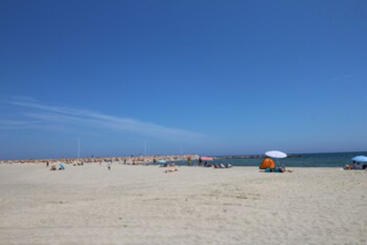 Beach 5 of 21