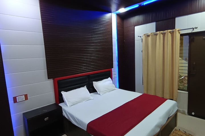 Room 14 of 15