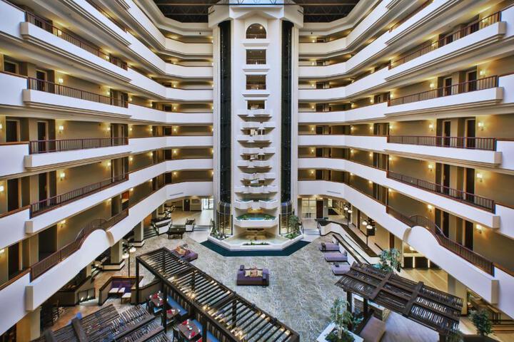 DoubleTree by Hilton Rapid City Downtown Convention Center in Rapid City, SD
