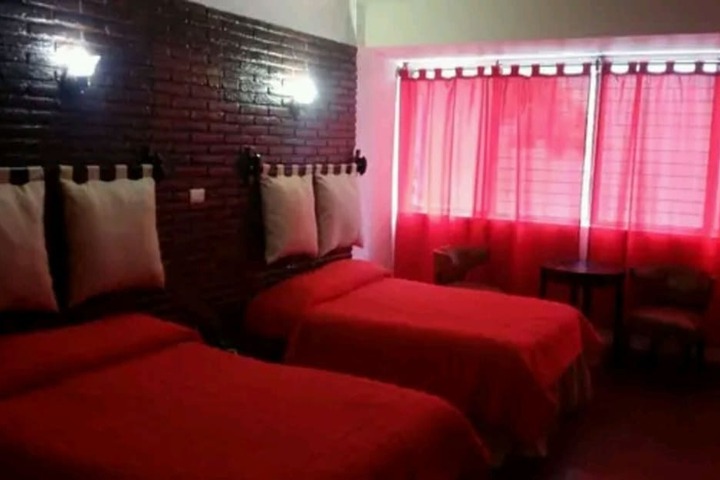Room 4 of 27