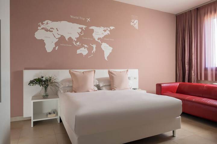 Room 13 of 47