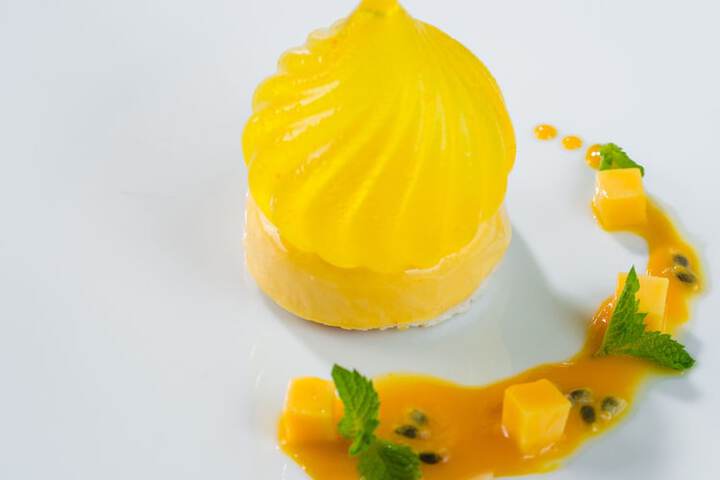 Dining 94 of 136