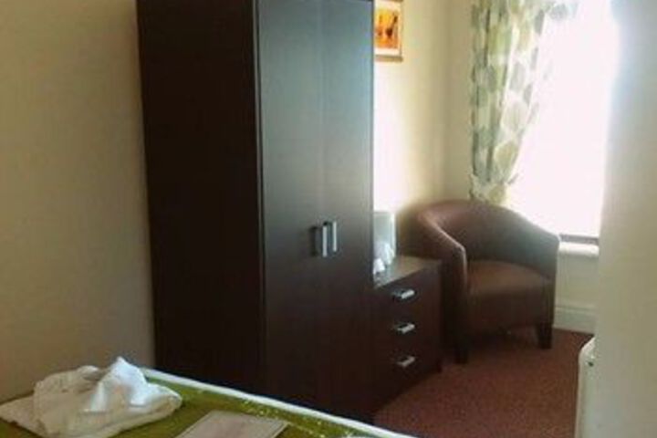 Room 17 of 51