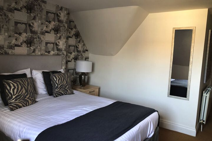 Room 6 of 29