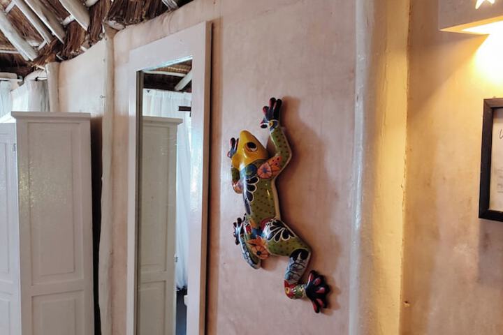 Room 42 of 171