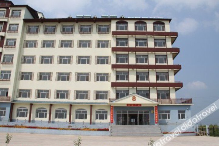 Changbaishan Jingqu Hotel