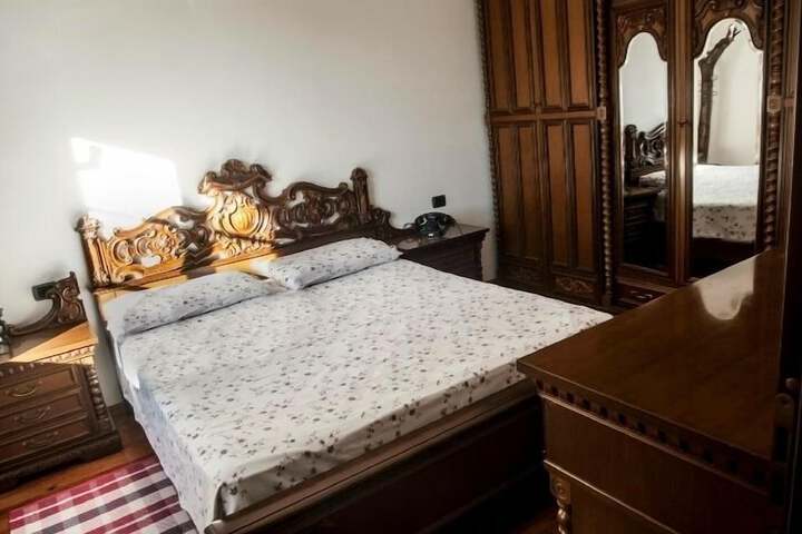 Room 7 of 26