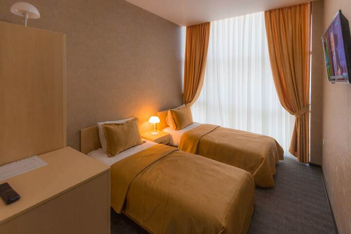 Room 10 of 62