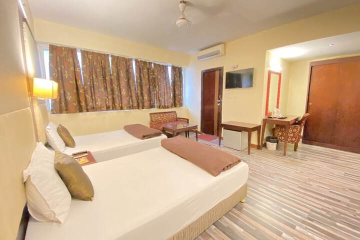 Room 3 of 13