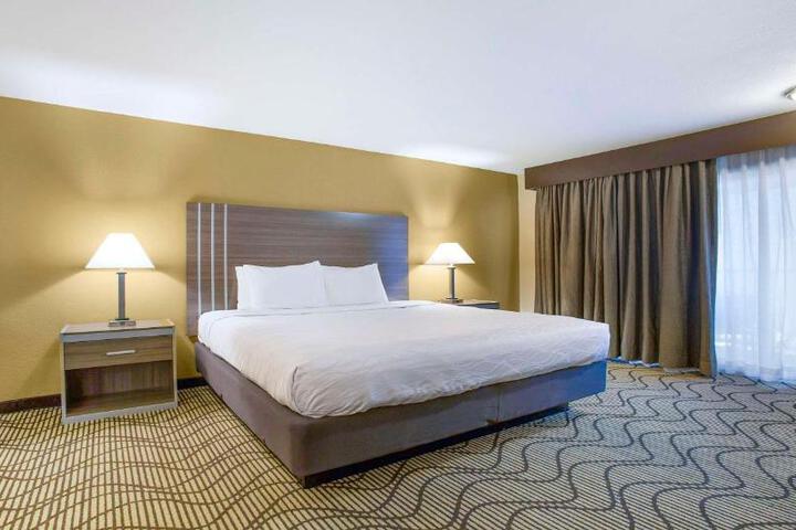 1 King Bed Microwave and Refrigerator Flat Screen Television High Speed Internet Accessible (1 of 20)
