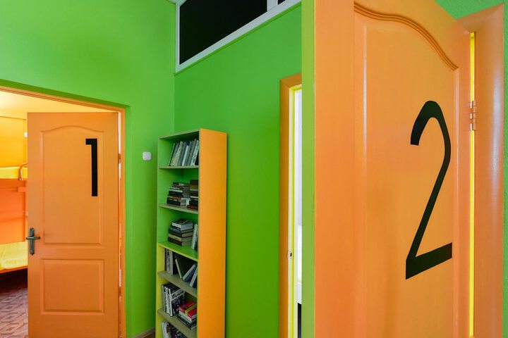 Room 14 of 66