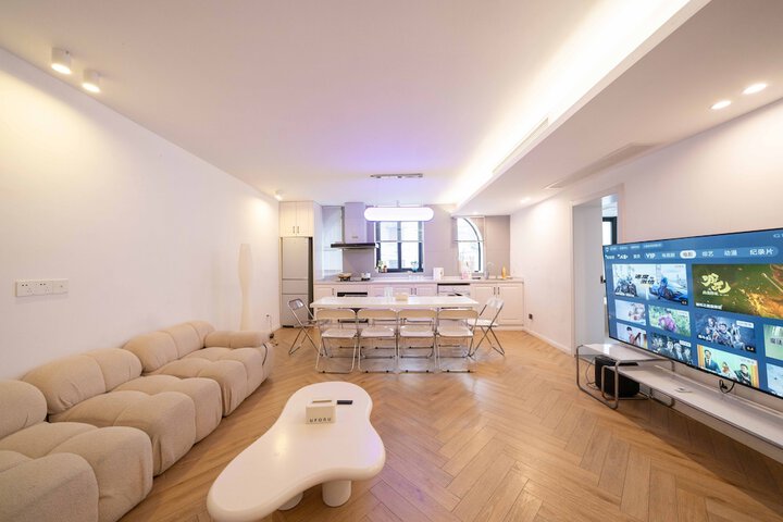 Room 9 of 21