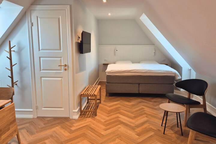 Room 14 of 36