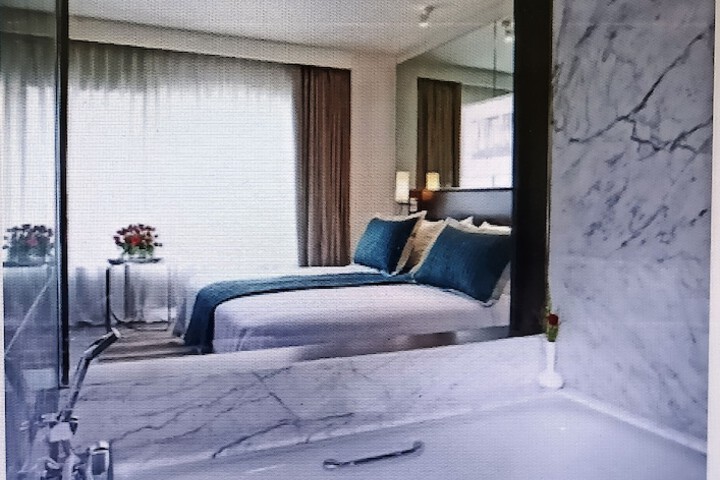 Room 6 of 22