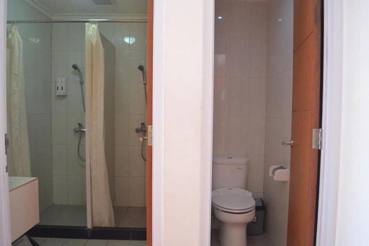 Room 14 of 36