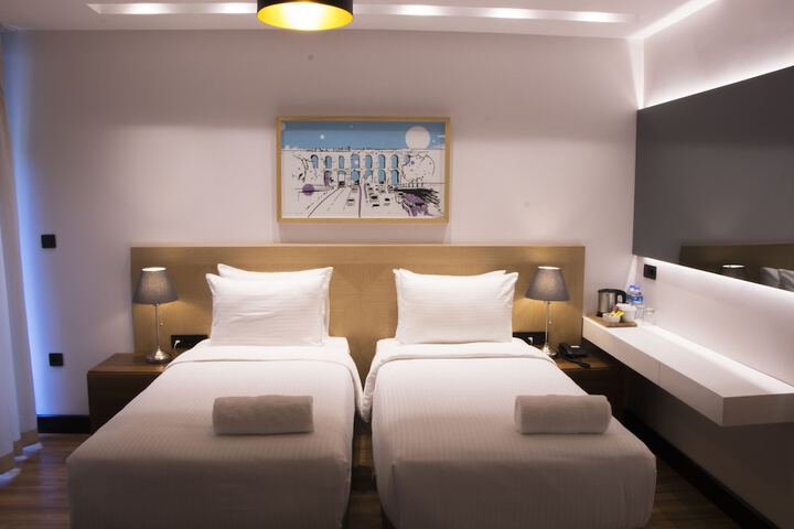 Room 3 of 55