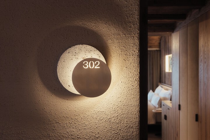 Room 23 of 92