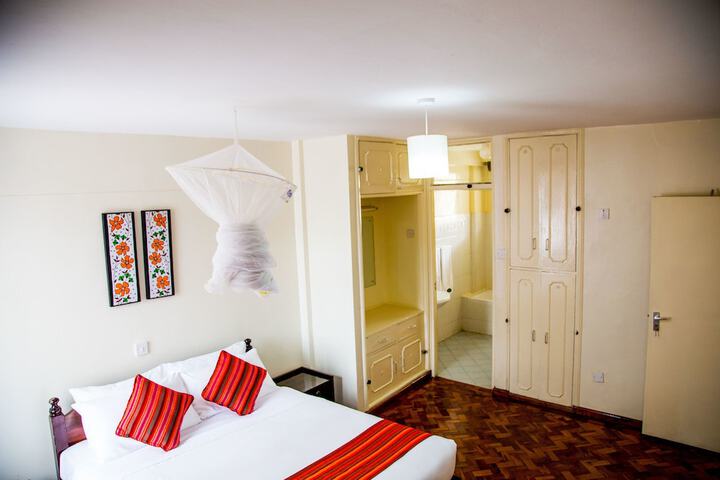 Room 3 of 65