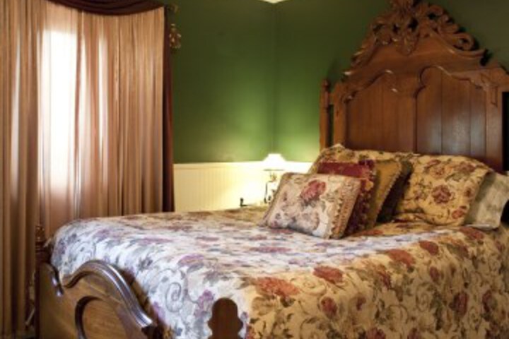Room 17 of 22