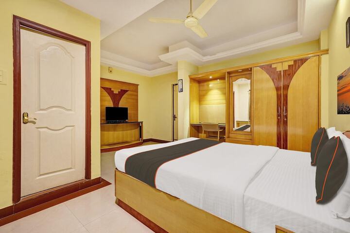 Room 15 of 28