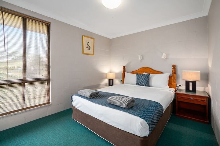 Room 3 of 35