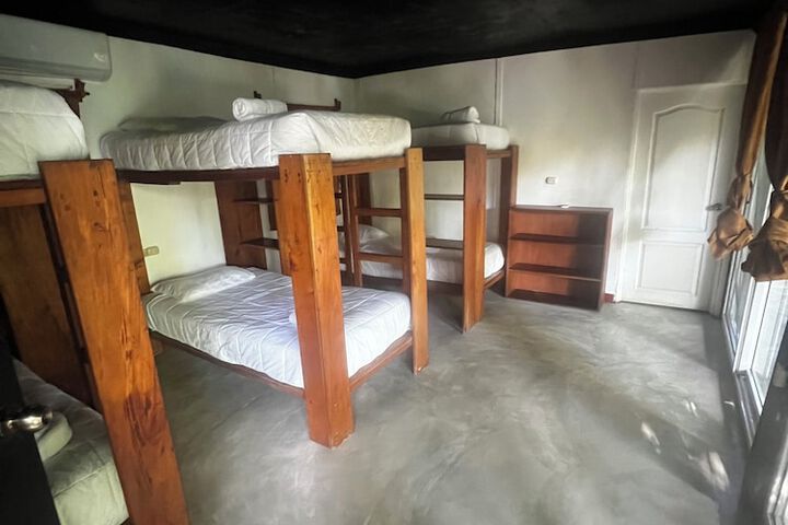 Room 16 of 69