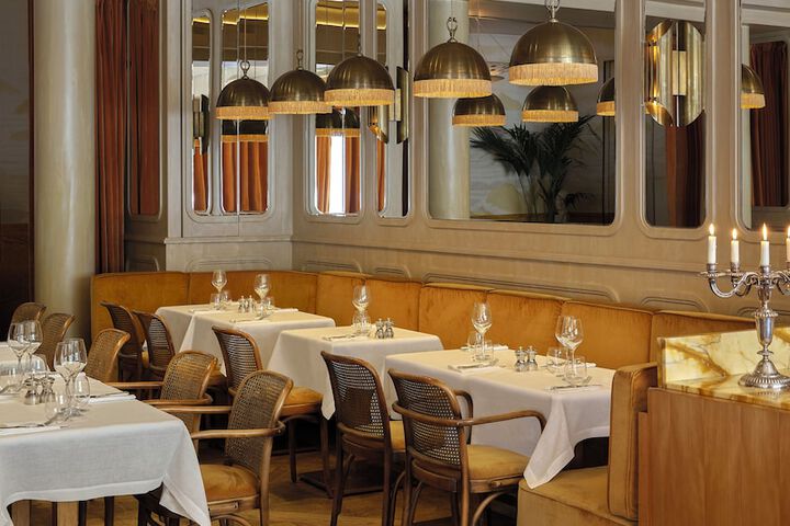 Dining 52 of 60