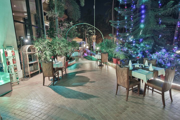 Hotel Exterior 79 of 83