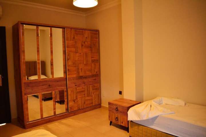 Room 5 of 24