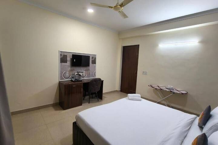 Room 20 of 34