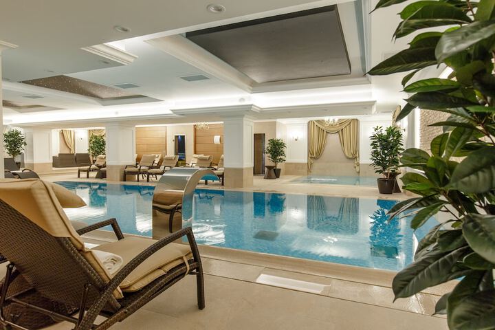 Pool 34 of 42