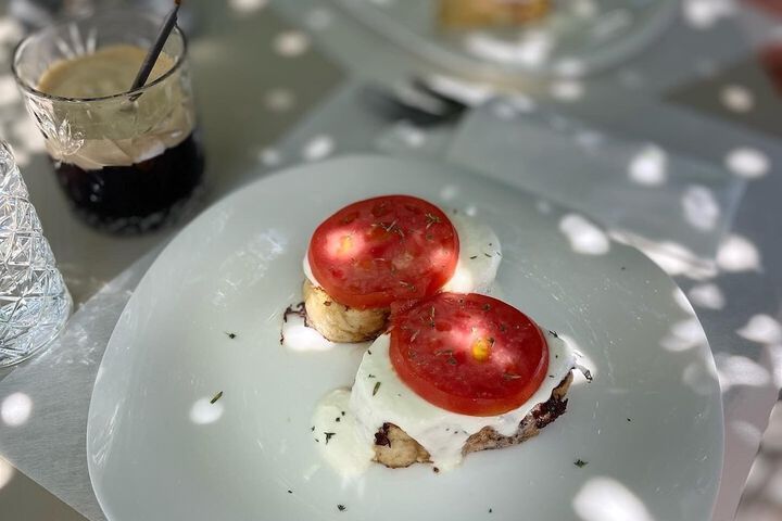 Dining 72 of 84