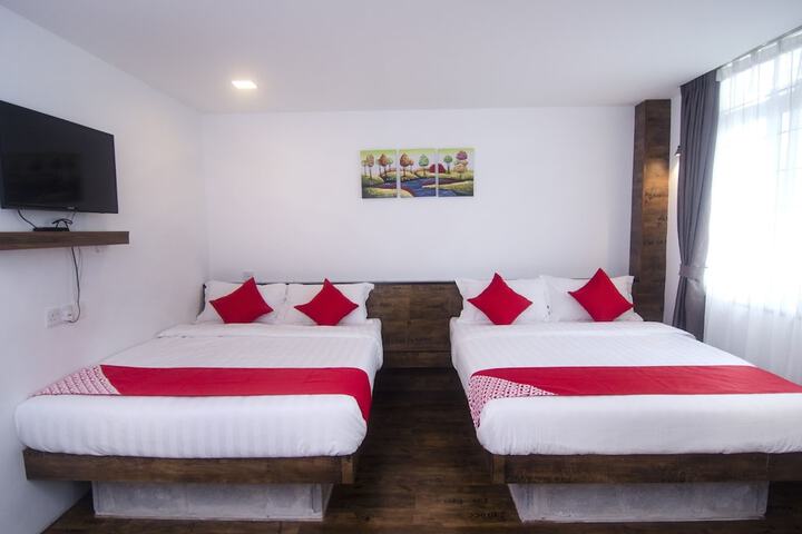 Room 9 of 33