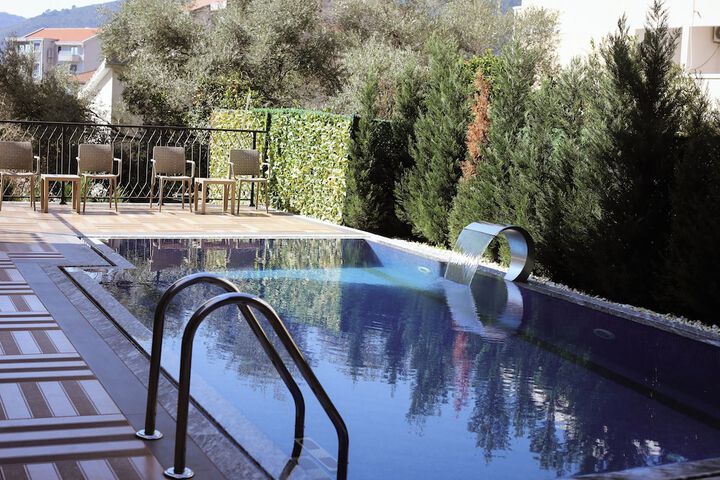 Pool 56 of 74