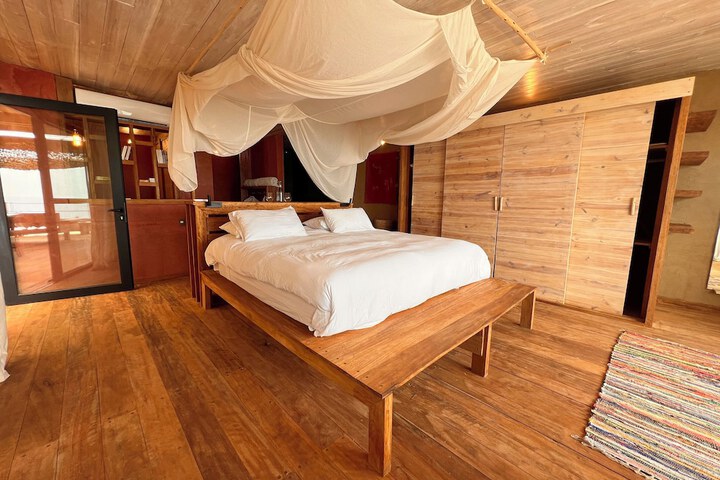 Room 14 of 74