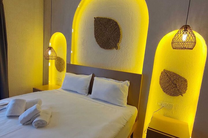 Room 32 of 78