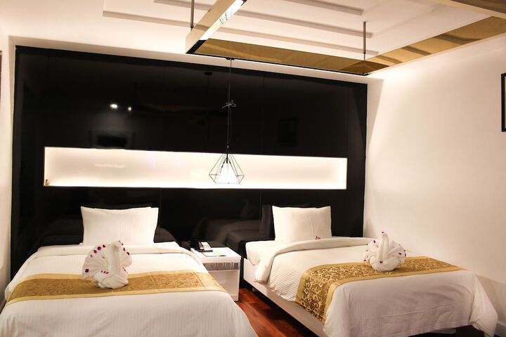 Room 9 of 46
