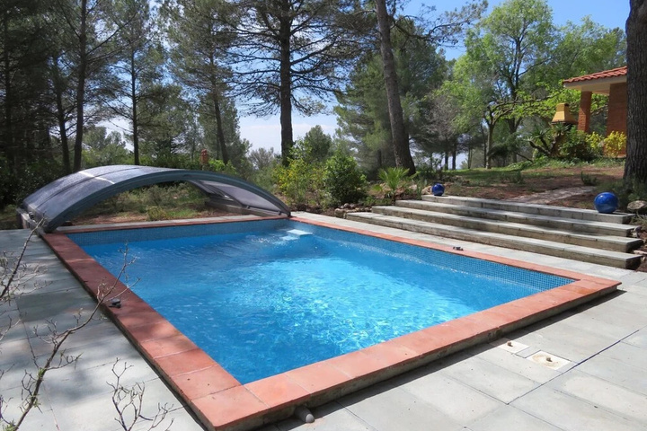 Pool 12 of 16
