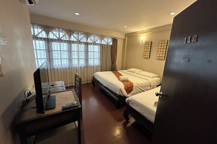 Room 22 of 62