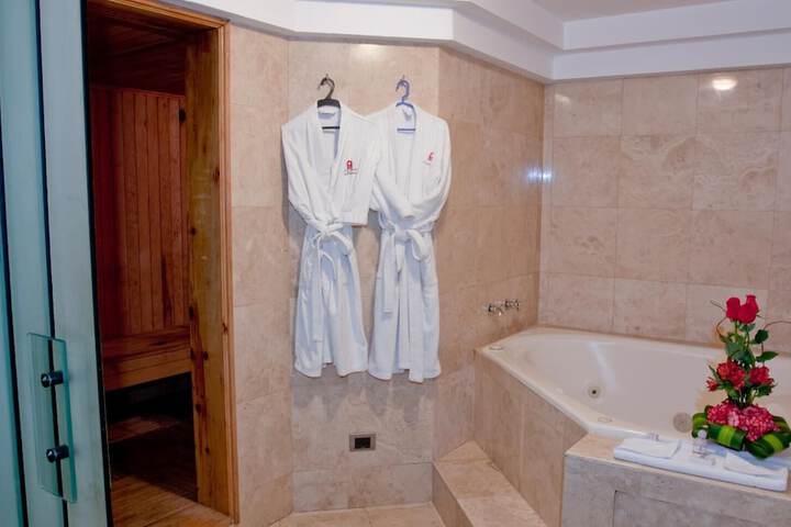 Room 8 of 26