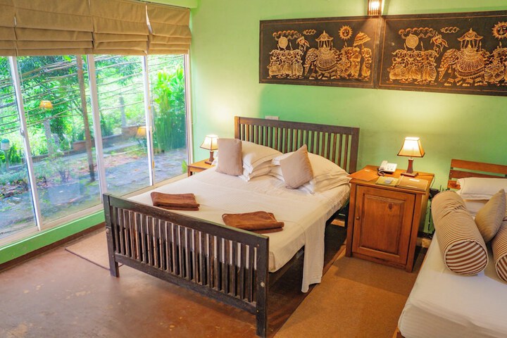 Room 43 of 164