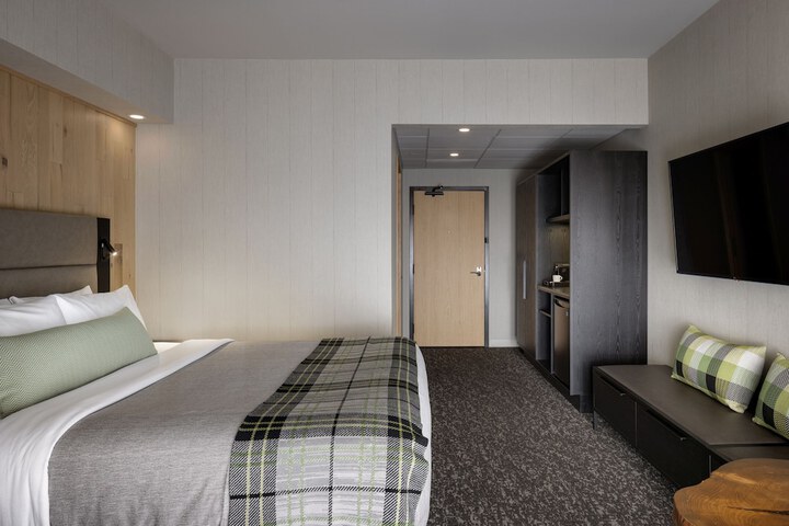 Room 11 of 53