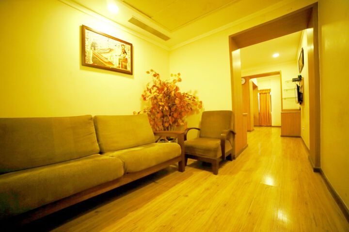 Room 5 of 28