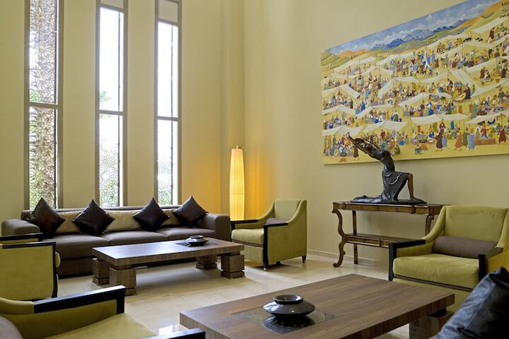 Hotel Lobby